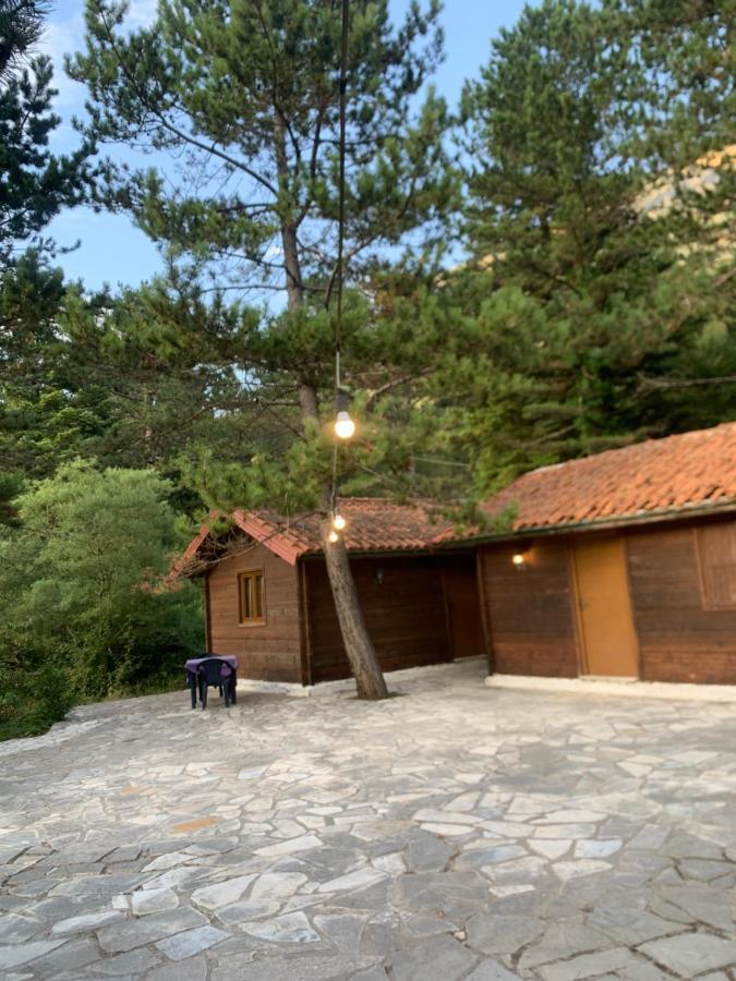 The Old Man'S Chalet Villa Dukat Esterno foto
